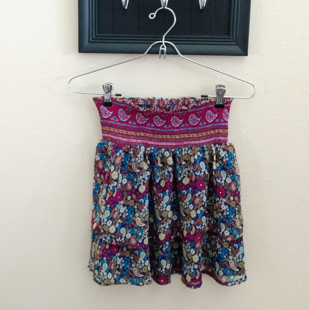 Juniors print short ruffled skirt